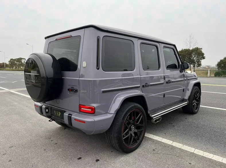 奔驰G 内饰后排