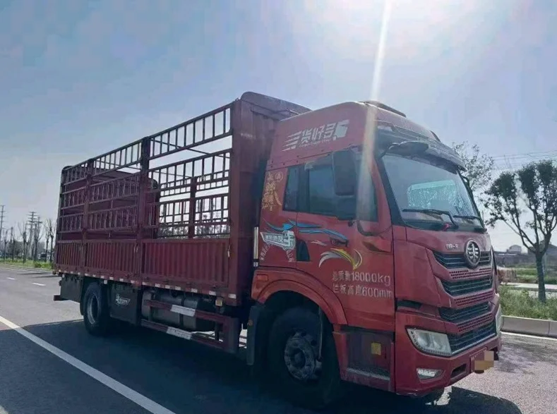 解放卡车 正面外观三