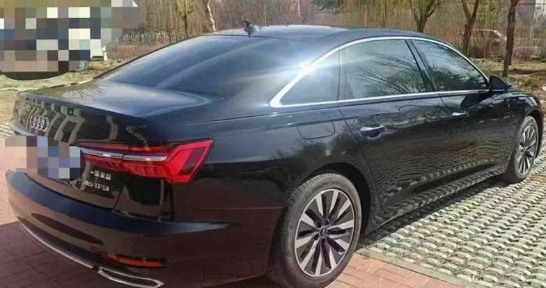 奥迪A6L 内饰前排