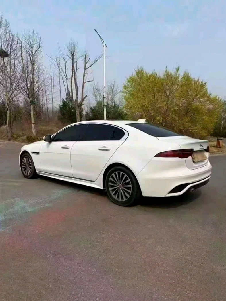 捷豹XEL 内饰前排