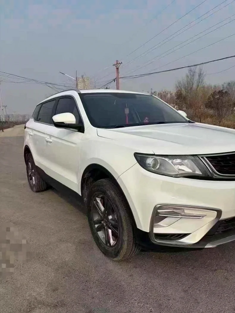 吉利博越 正面外观二