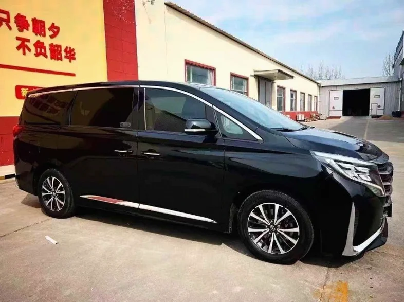 传祺M8 正面外观二