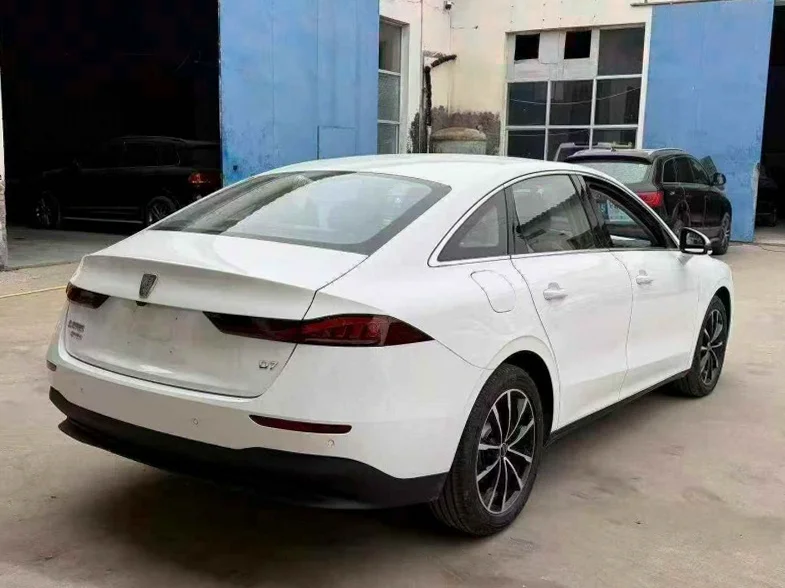 荣威D7 内饰前排