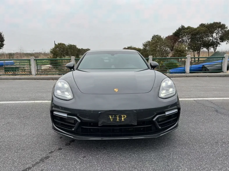 22年保时捷帕拉梅拉铂金版