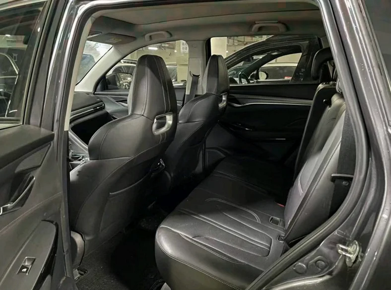 长安汽车CS75 后面外观一