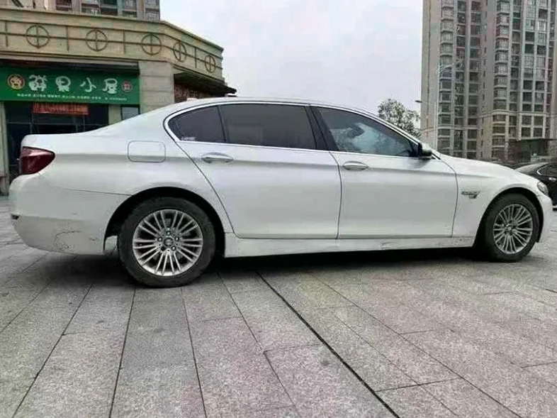 宝马5系 内饰后排