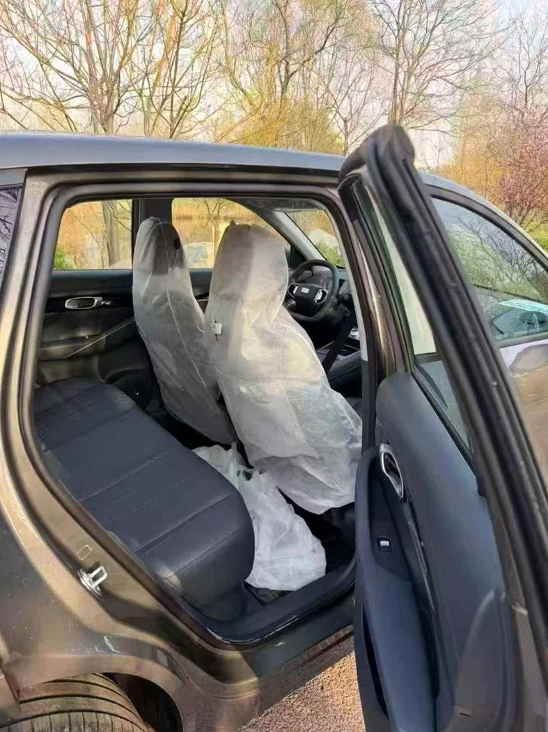 吉利银河 后面外观一