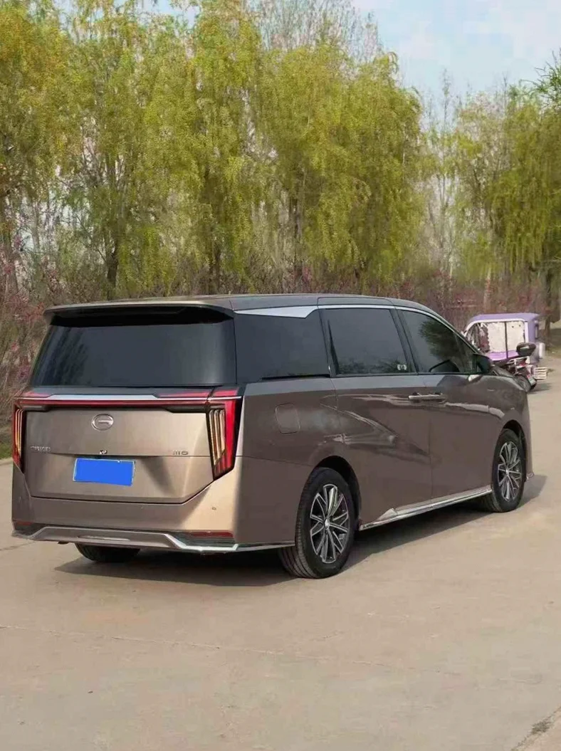 传祺M8 内饰后排