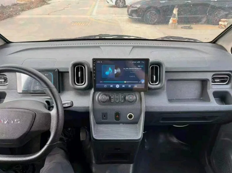 五菱汽车菱势黄金仓 驾驶室