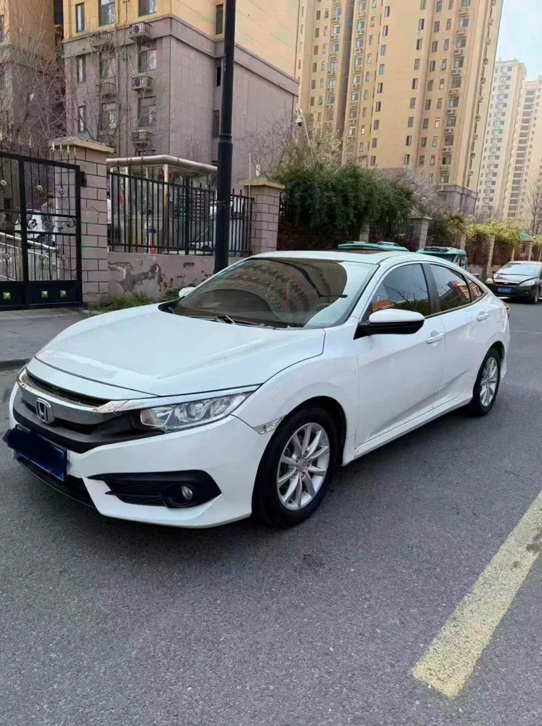 本田思域 正面外观二