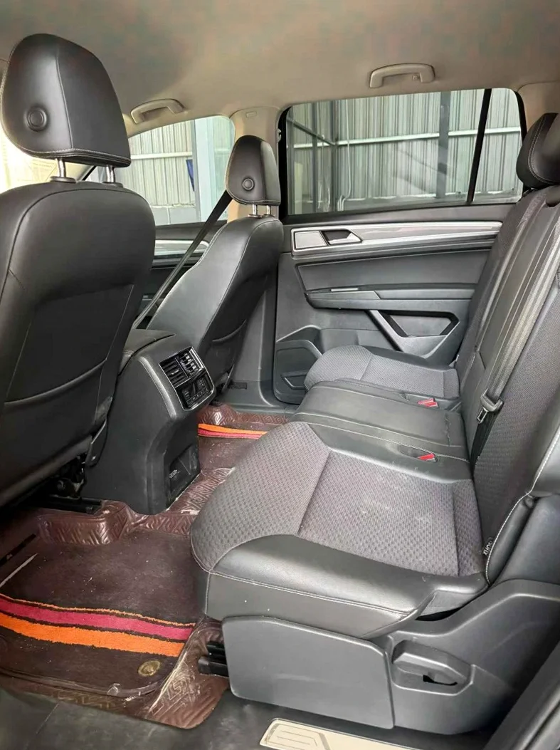 大众途昂 后面外观二