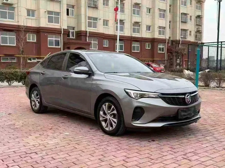 别克威朗 正面外观三