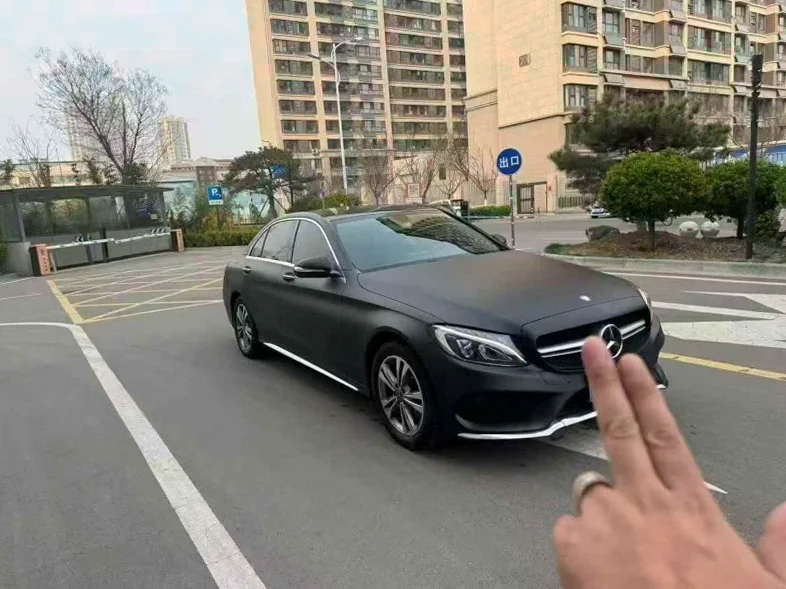 奔驰C 正面外观三