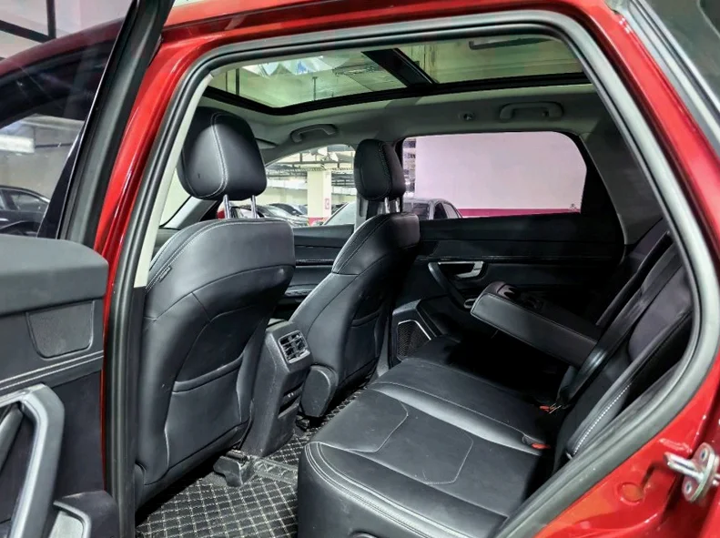 比亚迪宋 后面外观一