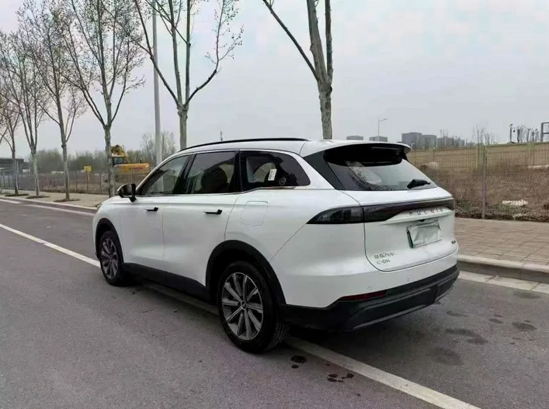 奇瑞风云 内饰前排