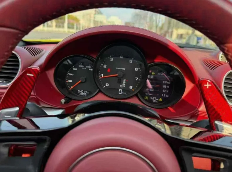 保时捷718 后面外观一