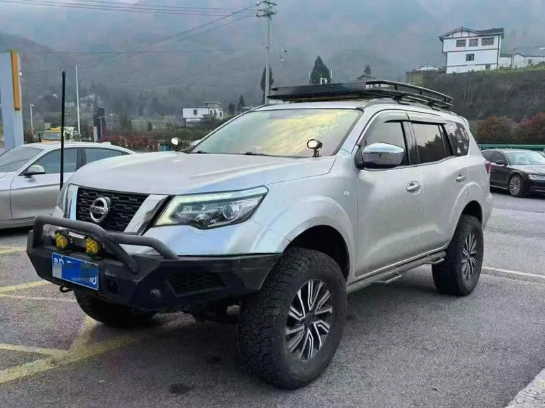 日产途达 正面外观二