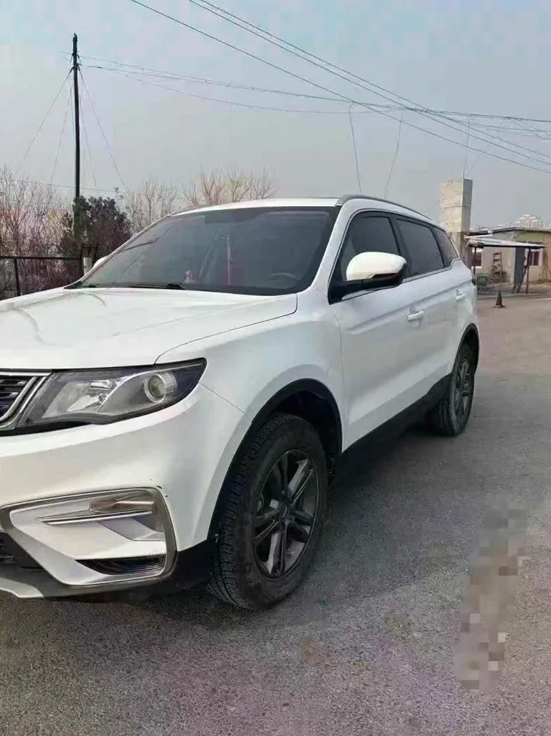 吉利博越 正面外观三