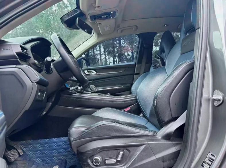 领克05 后面外观一