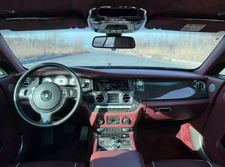 劳斯莱斯魅影 后面外观二