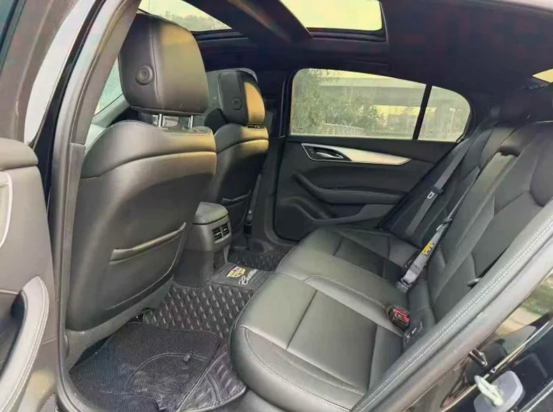 凯迪拉克CT5 正面外观三