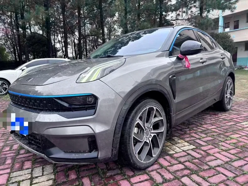 领克05 正面外观二