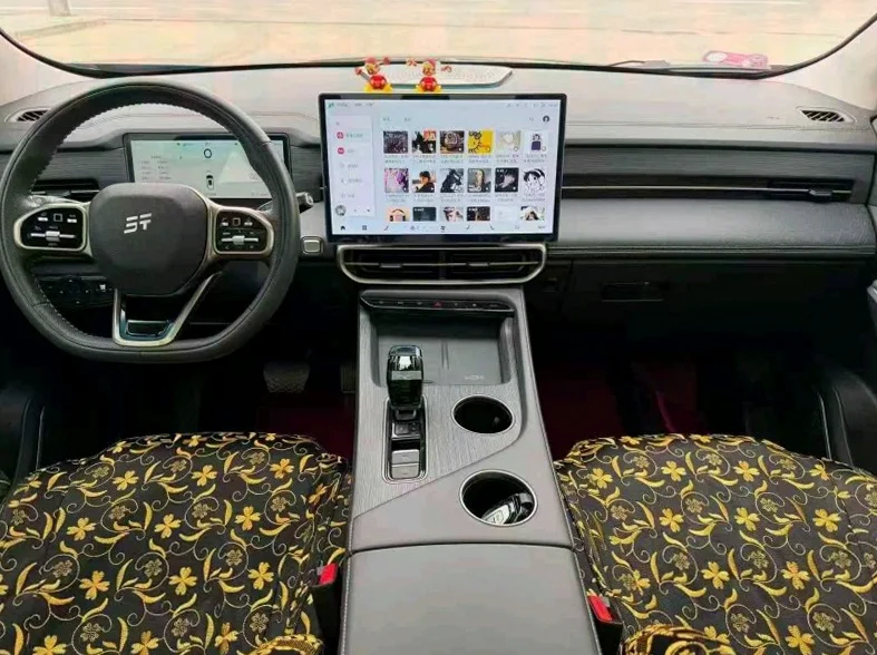 奇瑞捷途 内饰后排