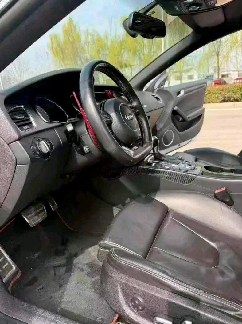 奥迪S5 后面外观一