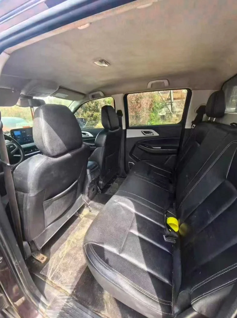 江铃域虎 后面外观二