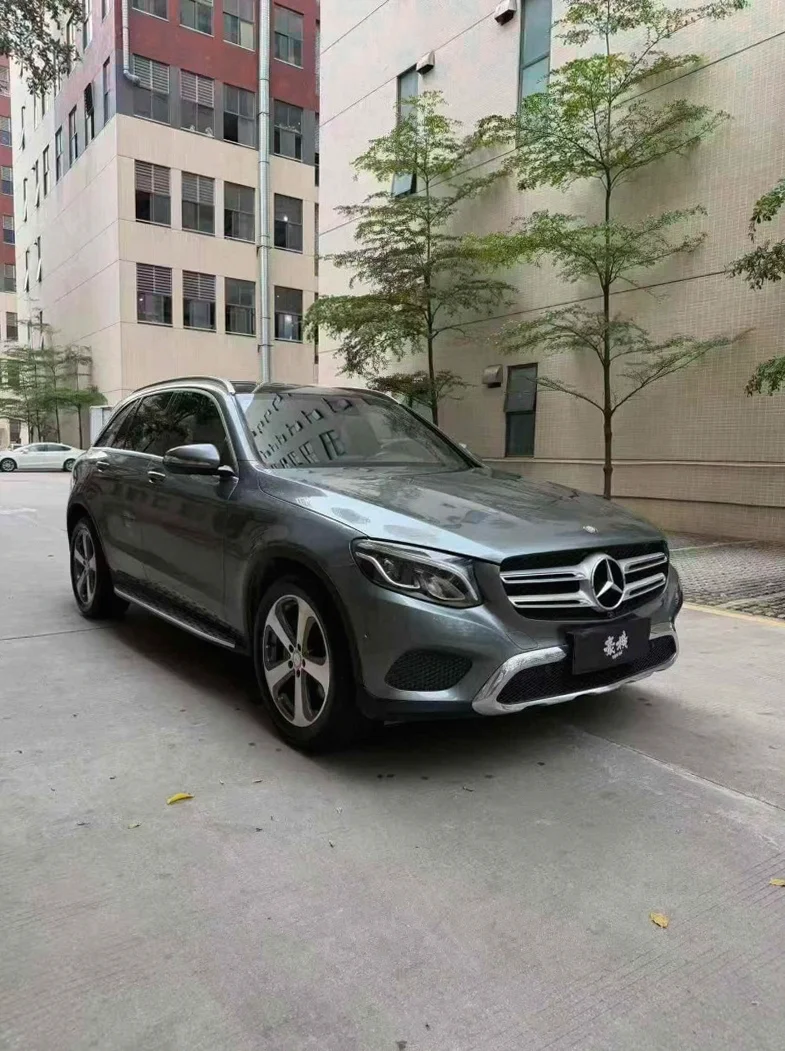 奔驰GLC 正面外观二