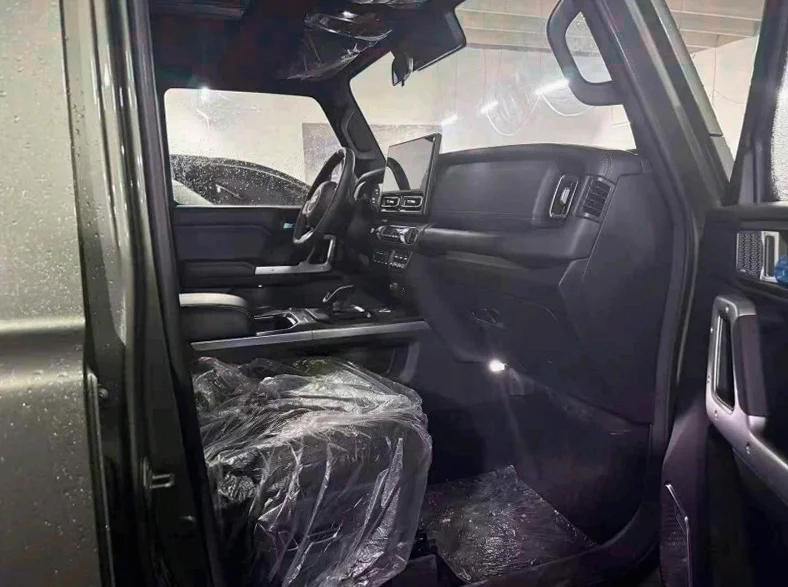 北汽制造BJ 正面外观三