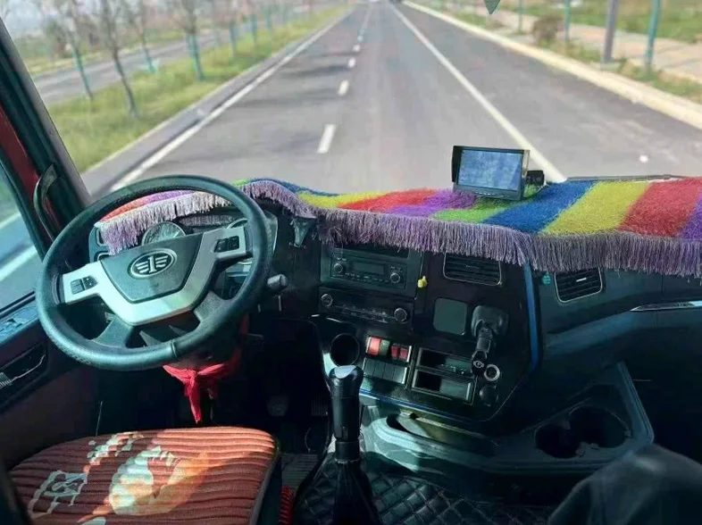 解放卡车 内饰前排