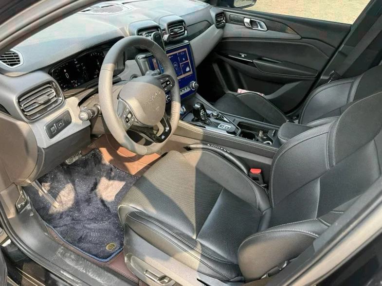 领克03 后面外观三