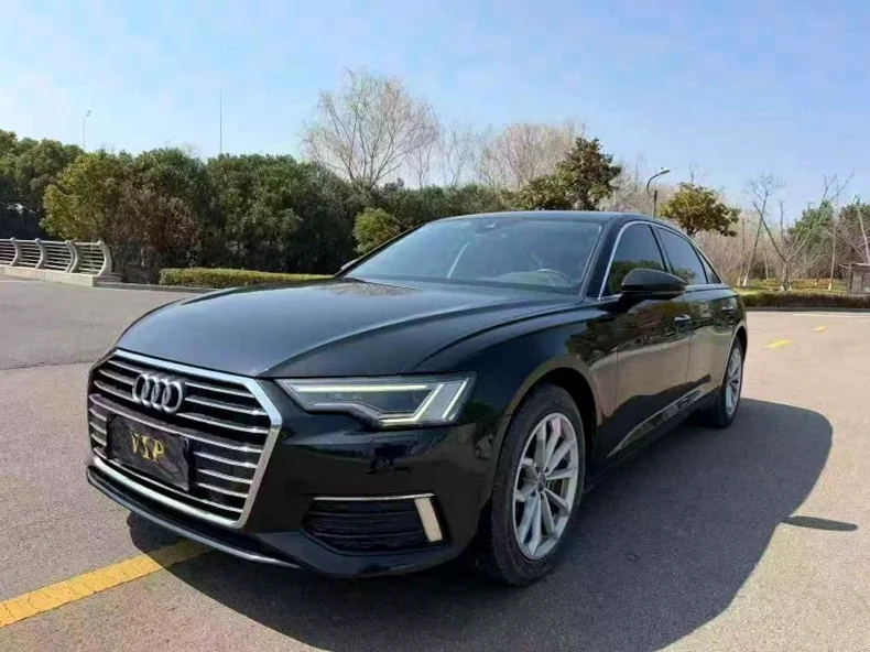 奥迪A6L 正面外观三