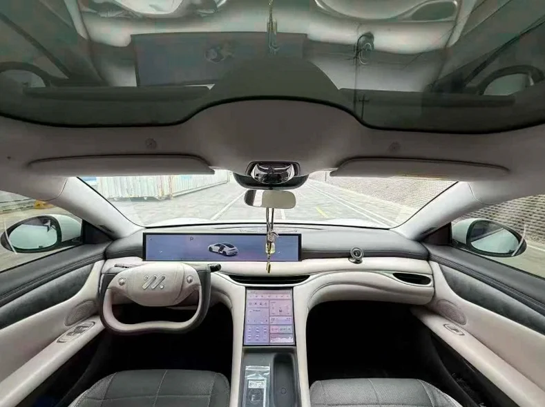 智己LS6 后面外观一