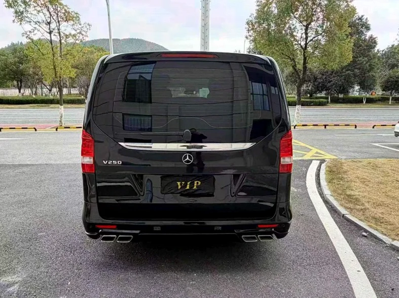 奔驰V 内饰后排