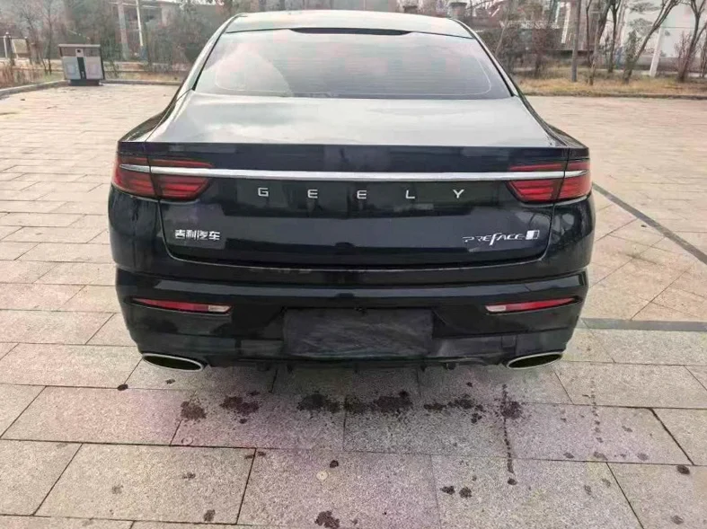 吉利星瑞 驾驶室