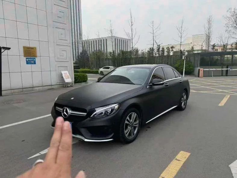 奔驰C 正面外观二