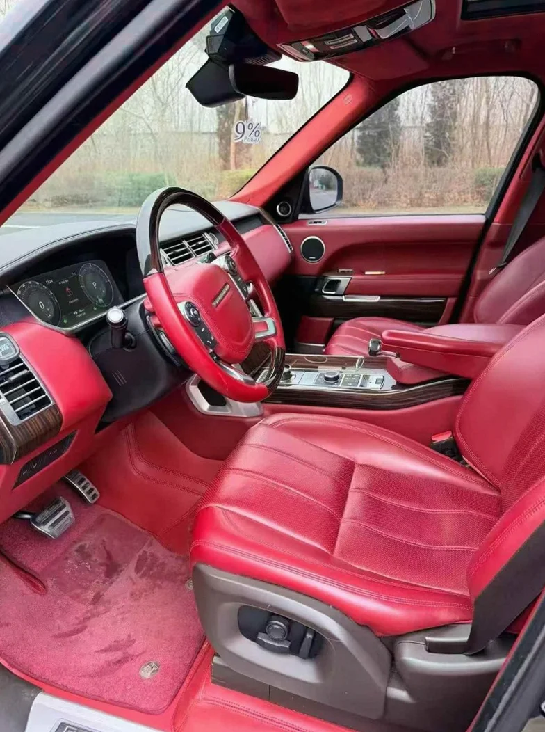 路虎揽胜 后面外观一