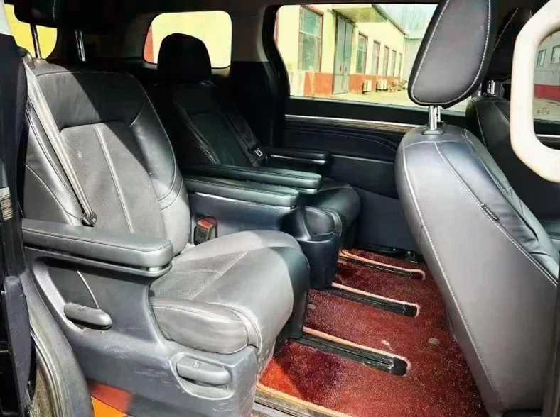 传祺M8 后面外观一