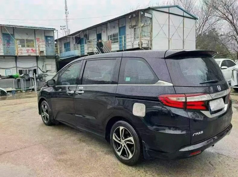 本田奥德赛 后面外观三