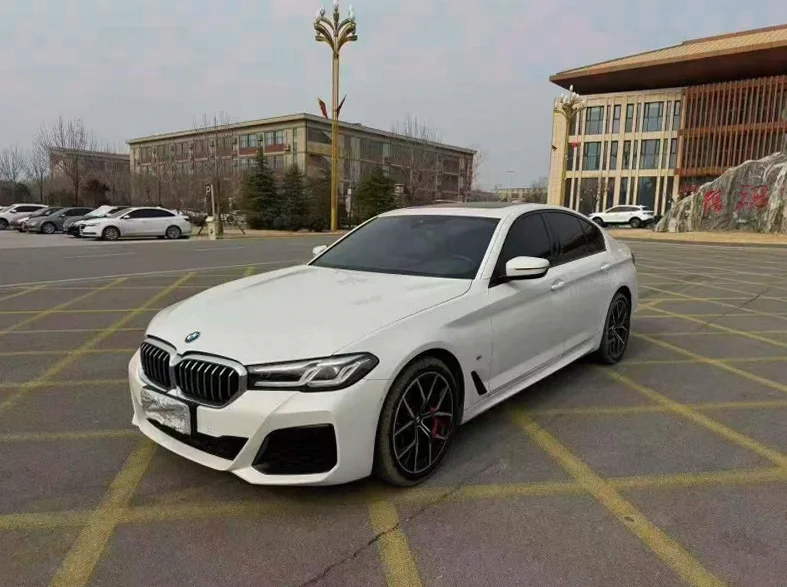 宝马5系 正面外观二