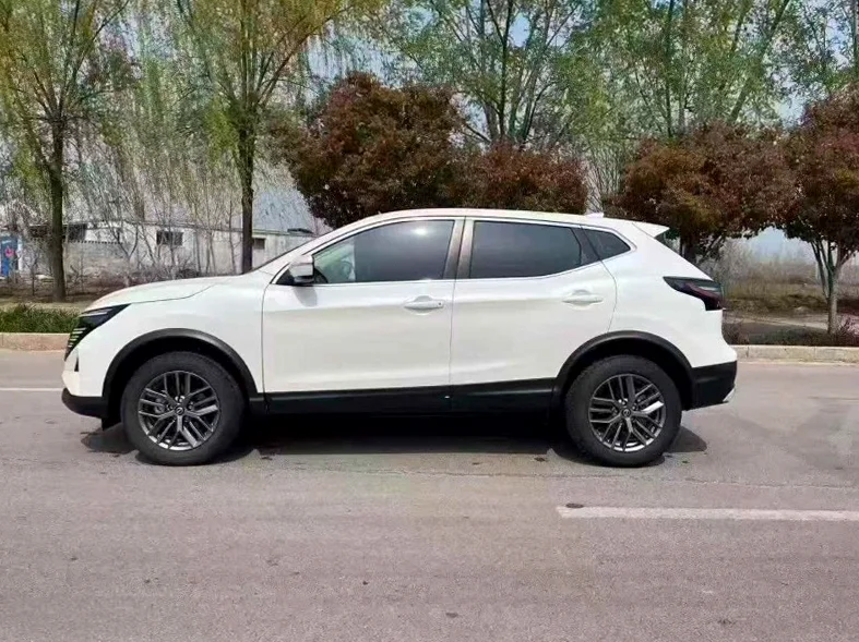 日产逍客 驾驶室