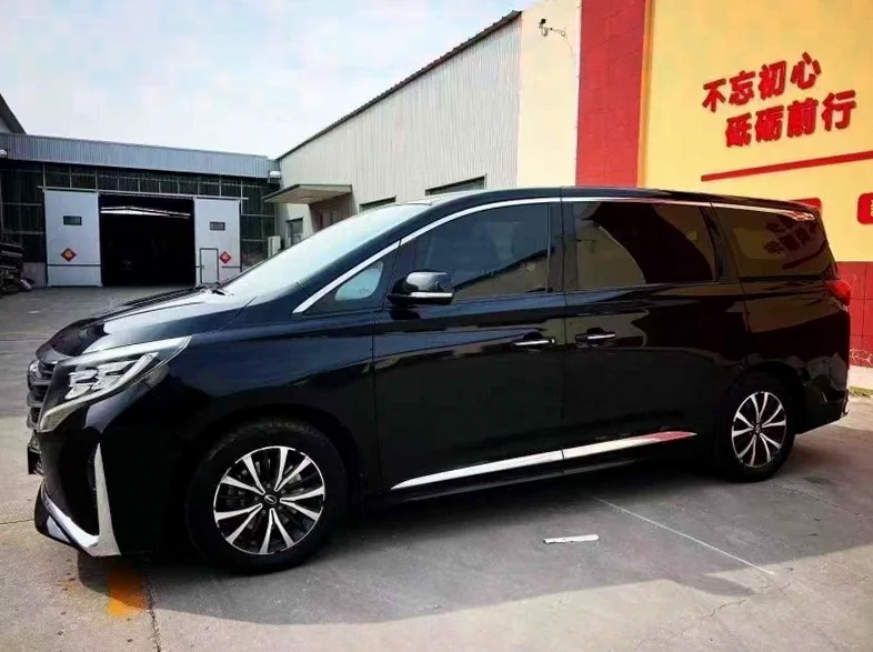 传祺M8 正面外观三