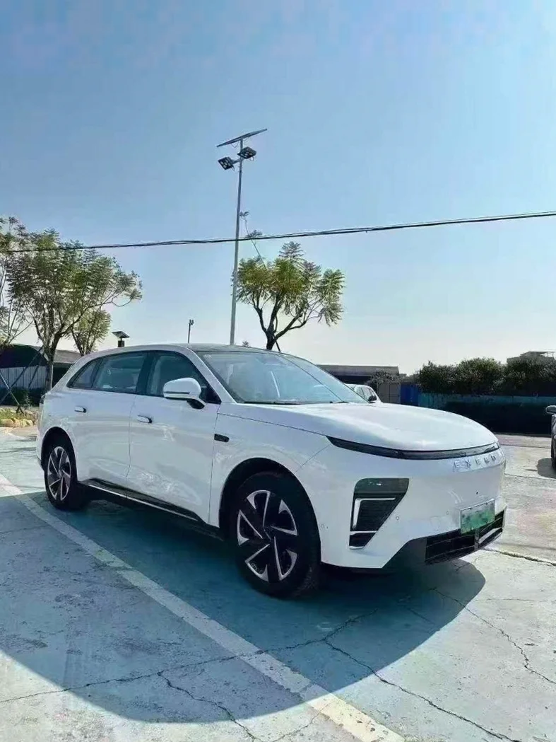 奇瑞星途 正面外观三