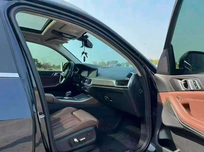 宝马X5 后面外观三