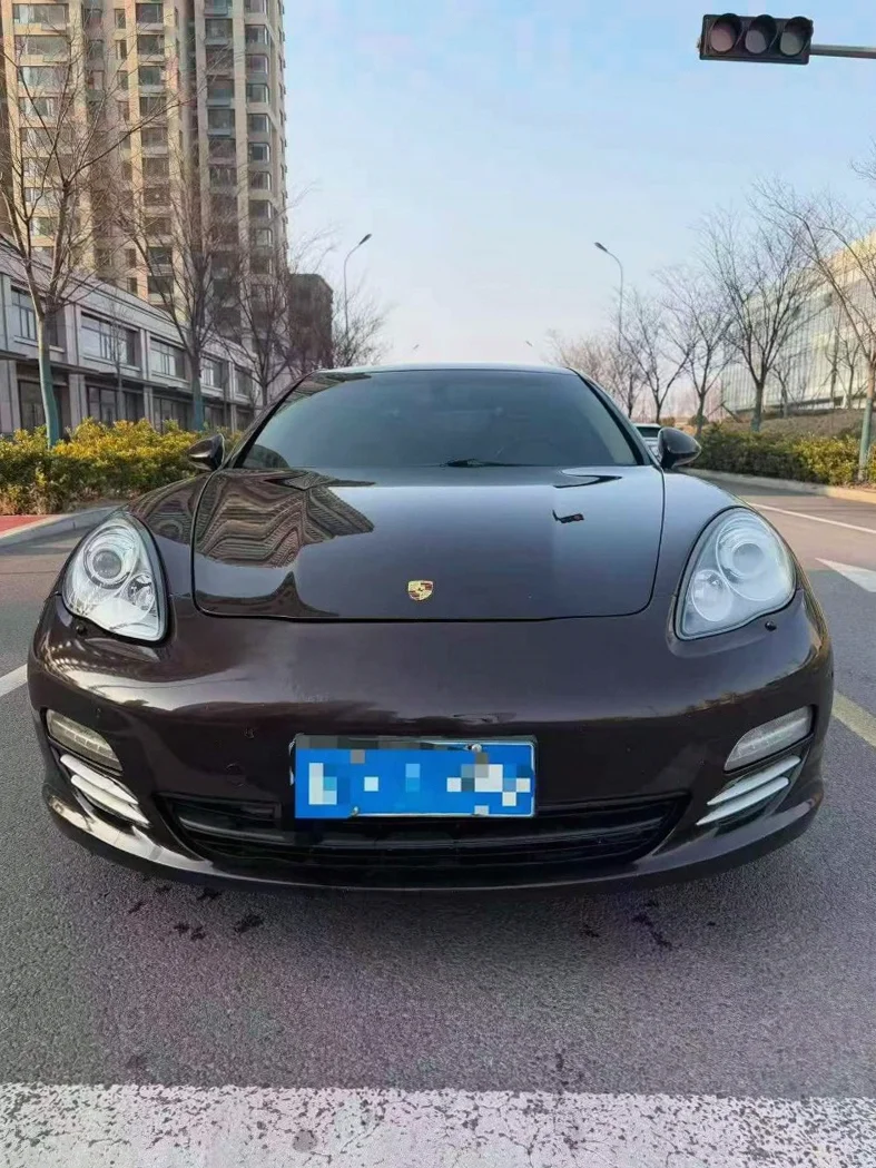 13年保时捷帕拉梅拉