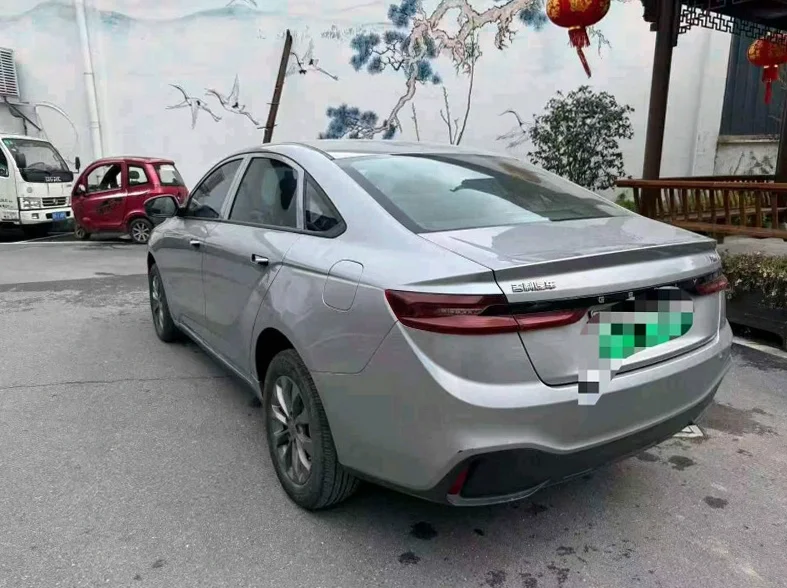 吉利几何 后面外观三