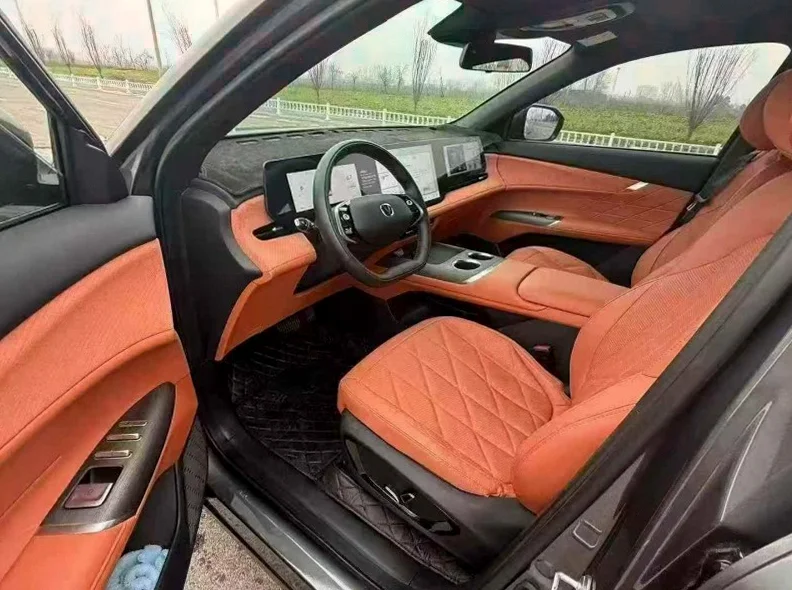 长安汽车UNI 后面外观三