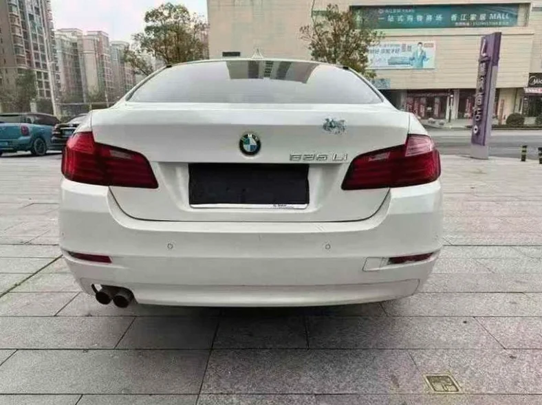 宝马5系 驾驶室